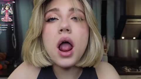 Snapshot of pinkadele chatting on 25, 2, 2025 Adele online show from 25, 2, 2025