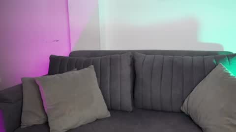 Emily online show from 27, 7, 2026