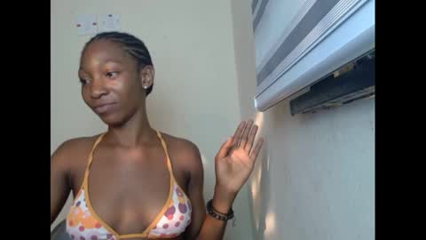 Snapshot of pinknjuicyx chatting on 9, 12, 2024 pinknjuicyx online show from 9, 12, 2024