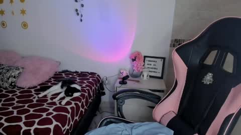 Sarah .. online show from 20, 4, 2026