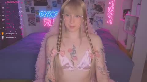 pinkvenom_ online show from 29, 9, 2025