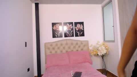 pinky_f00x online show from 18, 4, 2026