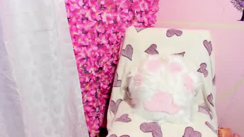 Pinky Purr online show from 2, 10, 2025