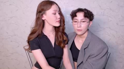 Snapshot of pinkylovers chatting on 21, 7, 2026 Li long hair and Ru short hair online show from 21, 7, 2026