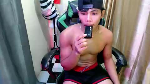 Snapshot of pinoy_fuckboy69 chatting on 16, 5, 2026 pinoy_fuckboy69 online show from 16, 5, 2026