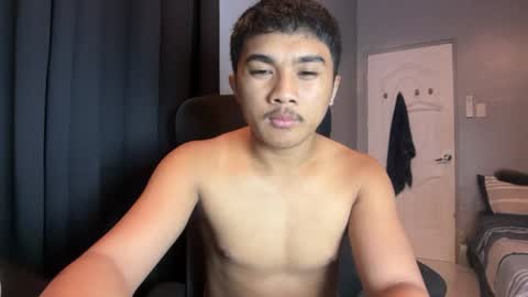 Snapshot of pinoyadriannexxx chatting on 5, 7, 2026 Adrianne online show from 5, 7, 2026