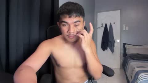 Snapshot of pinoyadriannexxx chatting on 9, 7, 2026 Adrianne online show from 9, 7, 2026
