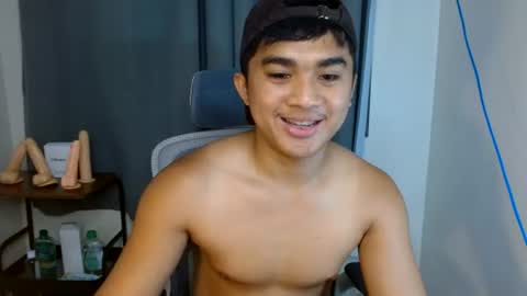 Snapshot of pinoyadriannexxx chatting on 27, 7, 2026 Adrianne online show from 27, 7, 2026