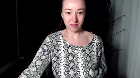 piscesgirl06 online show from 6, 10, 2025