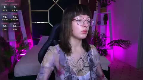 pixiepeachh online show from 1, 11, 2025