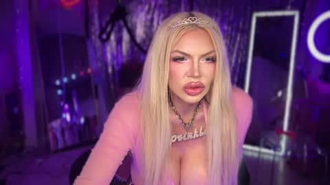 Snapshot of plasticfuckdoll chatting on 12, 9, 2025 Dumb bimbo fuck doll online show from 12, 9, 2025