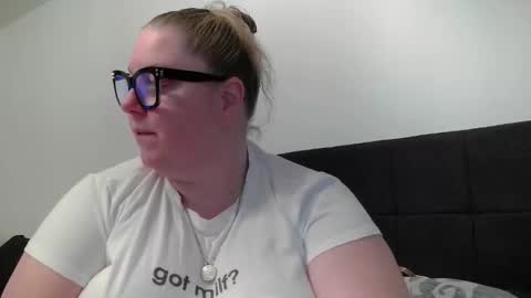 Snapshot of platinumpuzzy chatting on 4, 2, 2026 Platinum Puzzy online show from 4, 2, 2026