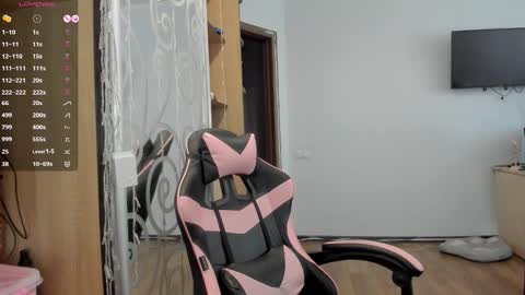 Snapshot of playful_mary chatting on 9, 9, 2025 Masha online show from 9, 9, 2025