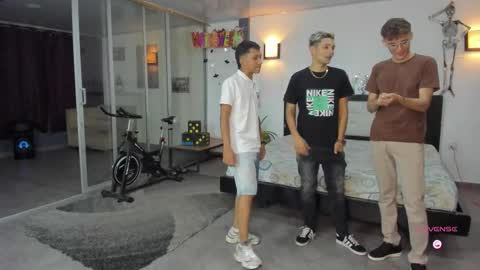   online show from 7, 10, 2025