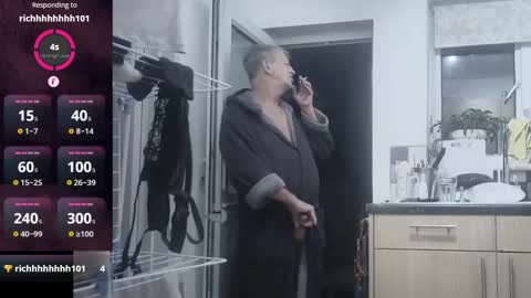 Play Me online show from 18, 10, 2025