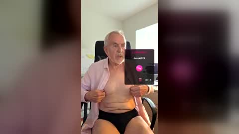 Snapshot of pleasedominateme chatting on 24, 7, 2026 Pleasedominateme online show from 24, 7, 2026