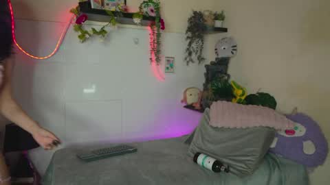 Snapshot of pleasure_room_x chatting on 20, 5, 2026 Jessi Alex online show from 20, 5, 2026