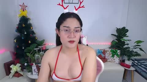 Ploysai online show from 3, 12, 2024