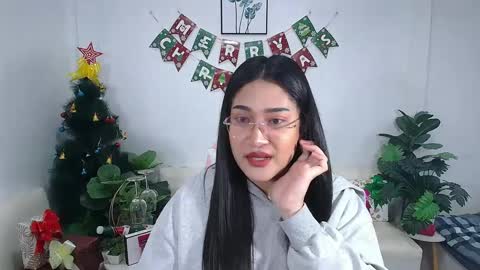 Ploysai online show from 13, 1, 2025