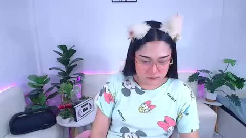 Ploysai online show from 14, 10, 2025