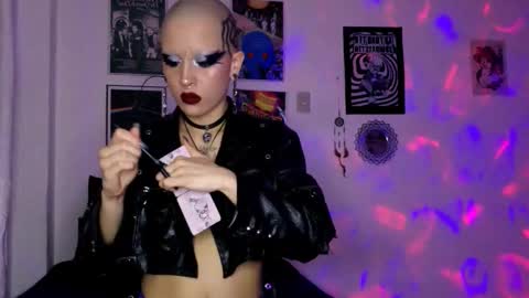    online show from 3, 12, 2025