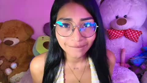 Nicole online show from 10, 6, 2026