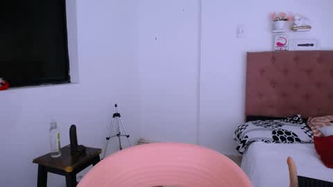 Snapshot of pocahontas_mcry chatting on 9, 1, 2025 pocahontas online show from 9, 1, 2025