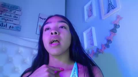 Snapshot of pocahontas_moon chatting on 22, 9, 2025 Pocahontas online show from 22, 9, 2025
