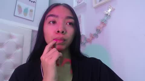 Snapshot of pocahontas_moon chatting on 29, 9, 2025 Pocahontas online show from 29, 9, 2025