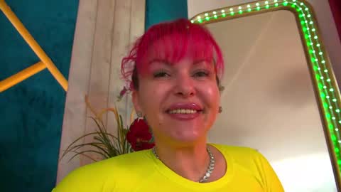 Snapshot of poison_milf_ chatting on 4, 5, 2026 poison_milf_ online show from 4, 5, 2026