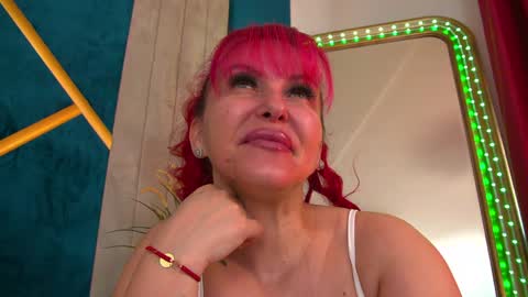 Snapshot of poison_milf_ chatting on 10, 5, 2026 poison_milf_ online show from 10, 5, 2026