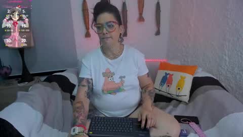 poisson_ivy_ online show from 15, 1, 2025