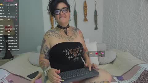 poisson_ivy_ online show from 23, 1, 2025