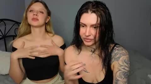 Snapshot of pollidollis chatting on 11, 4, 2026 PolliNata online show from 11, 4, 2026