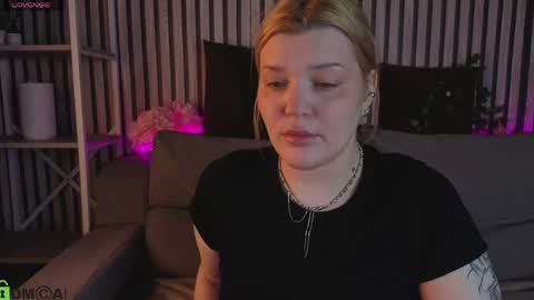 Snapshot of polly__mayer chatting on 10, 5, 2026 Polly online show from 10, 5, 2026