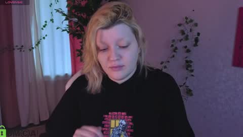 Snapshot of polly__mayer chatting on 22, 5, 2026 Polly online show from 22, 5, 2026