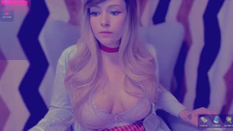 Snapshot of polly_wow chatting on 7, 12, 2024 Polly online show from 7, 12, 2024