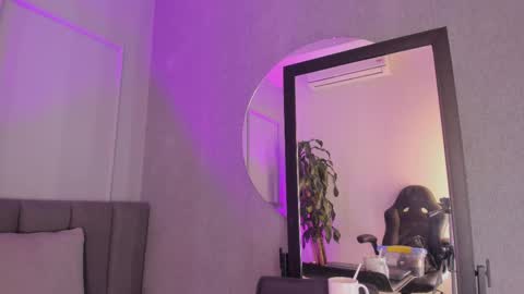 POLLY online show from 21, 10, 2025