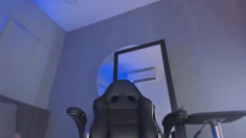 POLLY online show from 11, 11, 2025