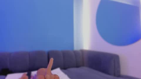 POLLY online show from 7, 1, 2026