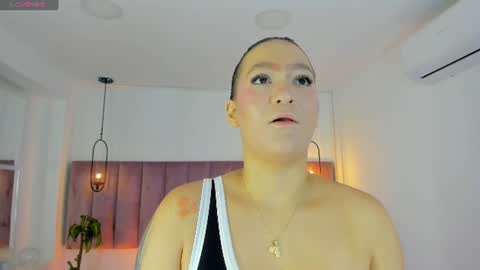 Snapshot of pollybabe_ chatting on 16, 6, 2026 POLLY online show from 16, 6, 2026
