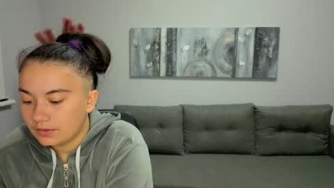 Polly online show from 3, 11, 2025