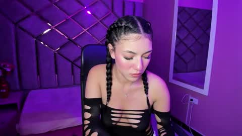 poly sasha  online show from 14, 1, 2026