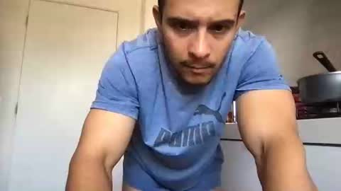 Snapshot of poormanbr chatting on 24, 10, 2025 poormanbr online show from 24, 10, 2025