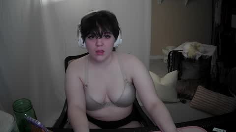 Snapshot of popaspuppy chatting on 18, 1, 2025 Puppy online show from 18, 1, 2025