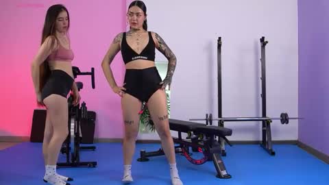 Snapshot of pophouse chatting on 3, 10, 2025 online show from 3, 10, 2025