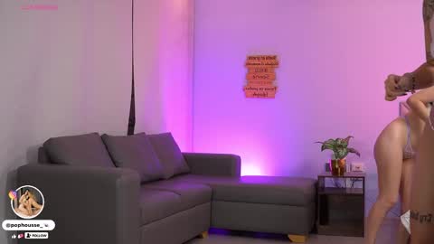 Snapshot of pophouse chatting on 21, 10, 2025 online show from 21, 10, 2025