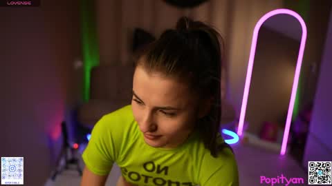 Snapshot of popityan chatting on 25, 4, 2026 Louise see you on December 1 at 2200 UTC3 online show from 25, 4, 2026