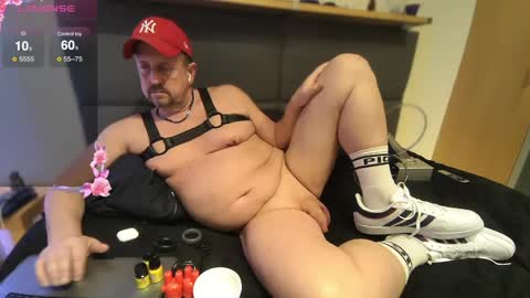 poppersbator73 online show from 9, 3, 2025