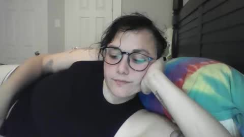 Snapshot of poppy_stax chatting on 20, 10, 2025 Poppy Stax online show from 20, 10, 2025